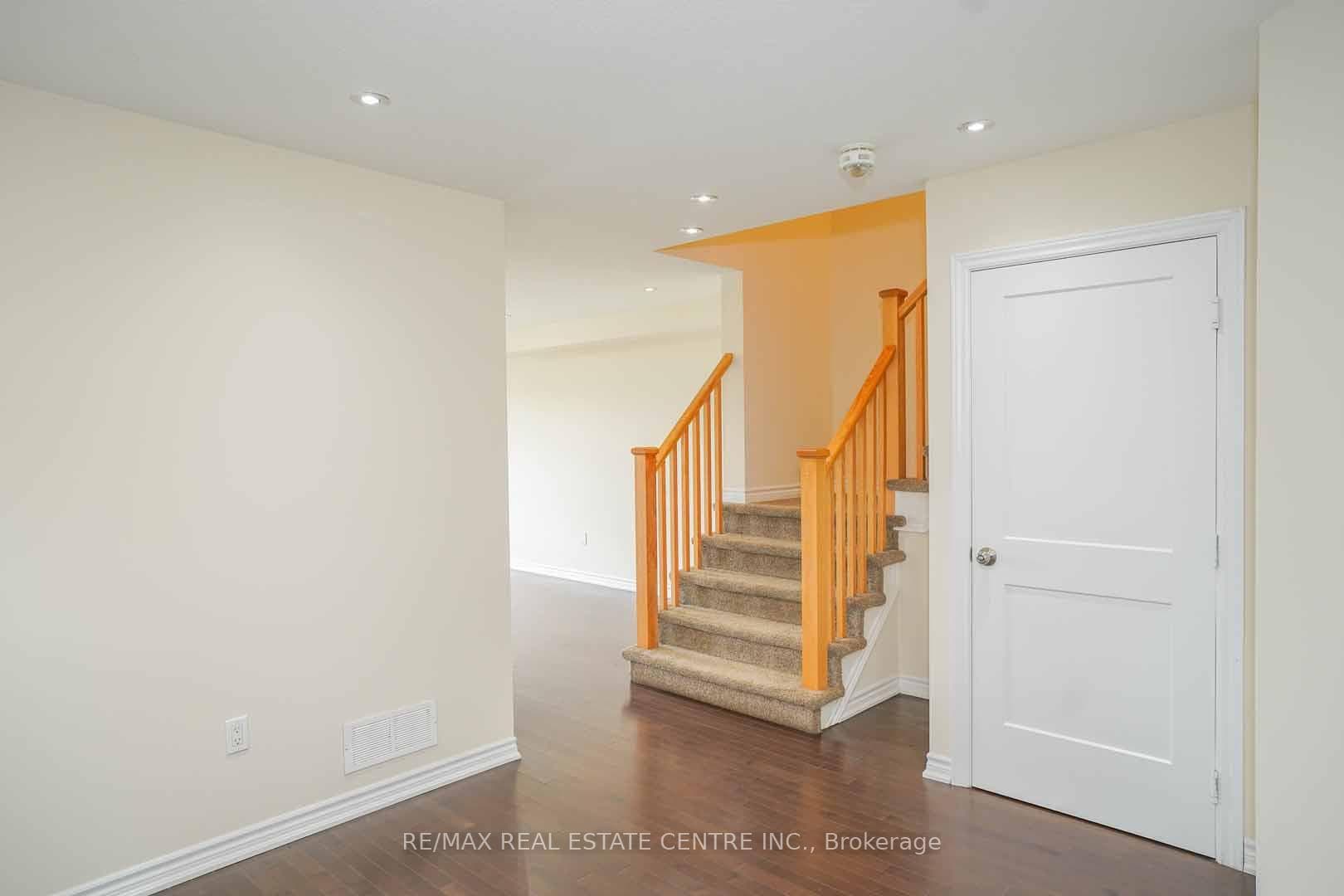 454 Starwood Drive photo 8