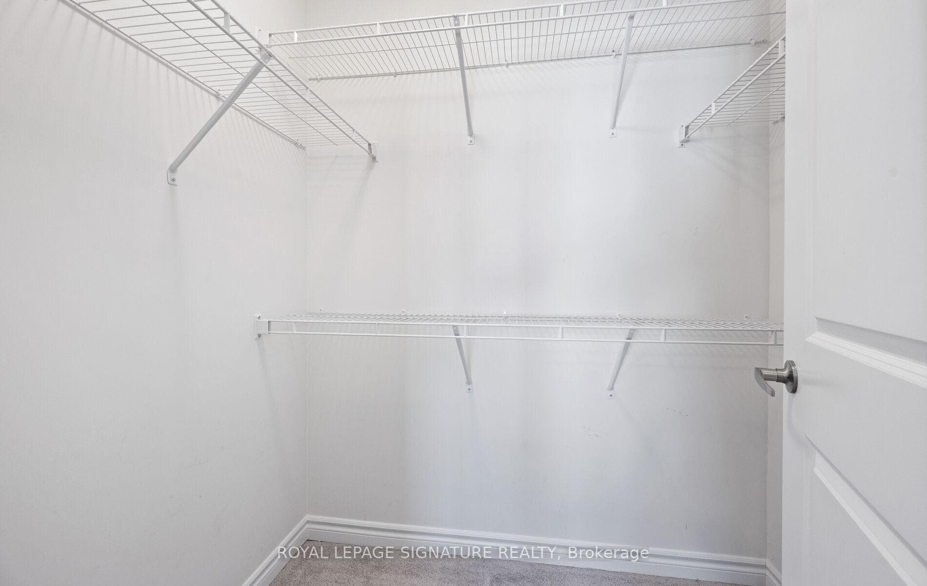 1099 Thompson Drive photo 33