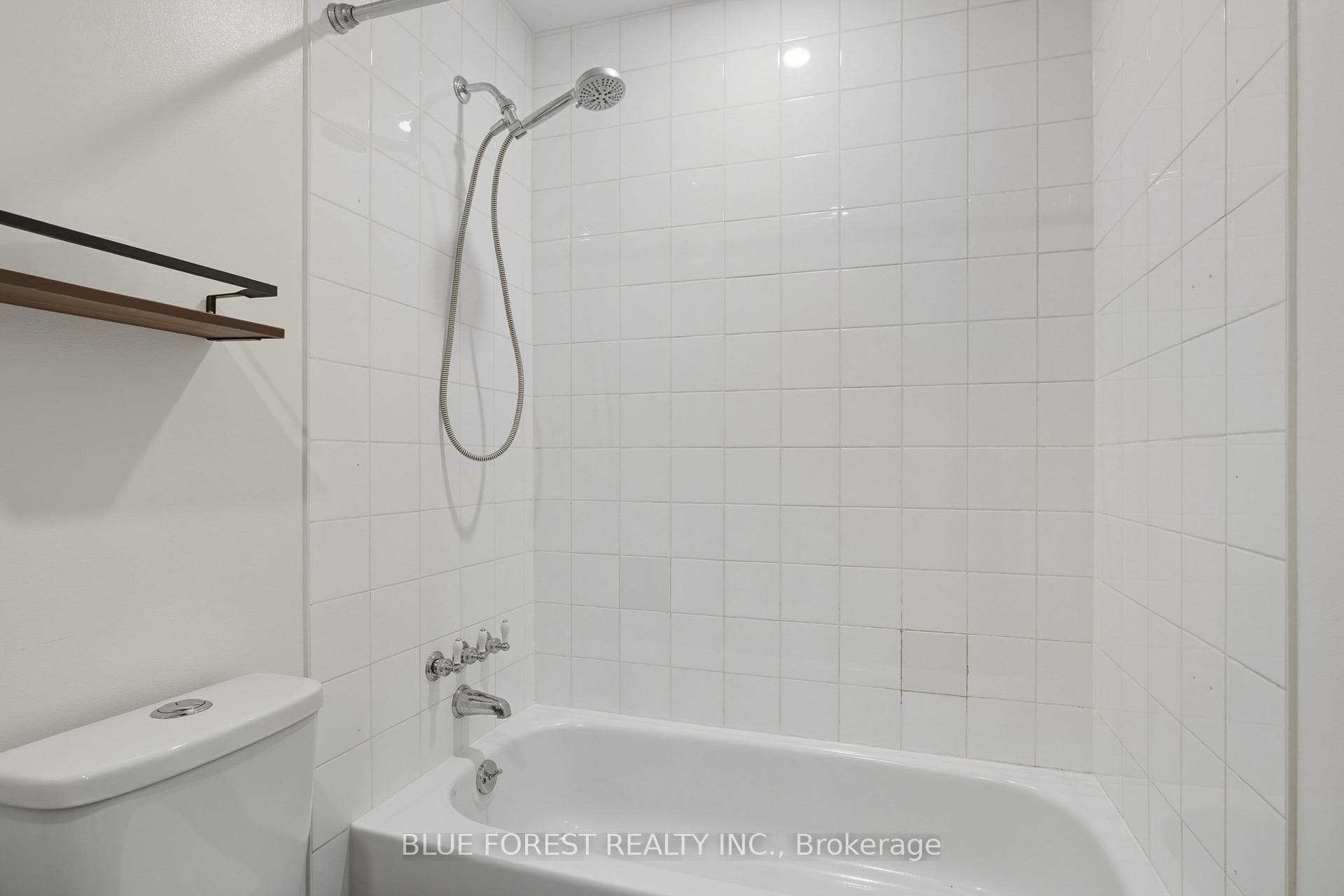 731 Deveron Crescent Unit 308 photo 18