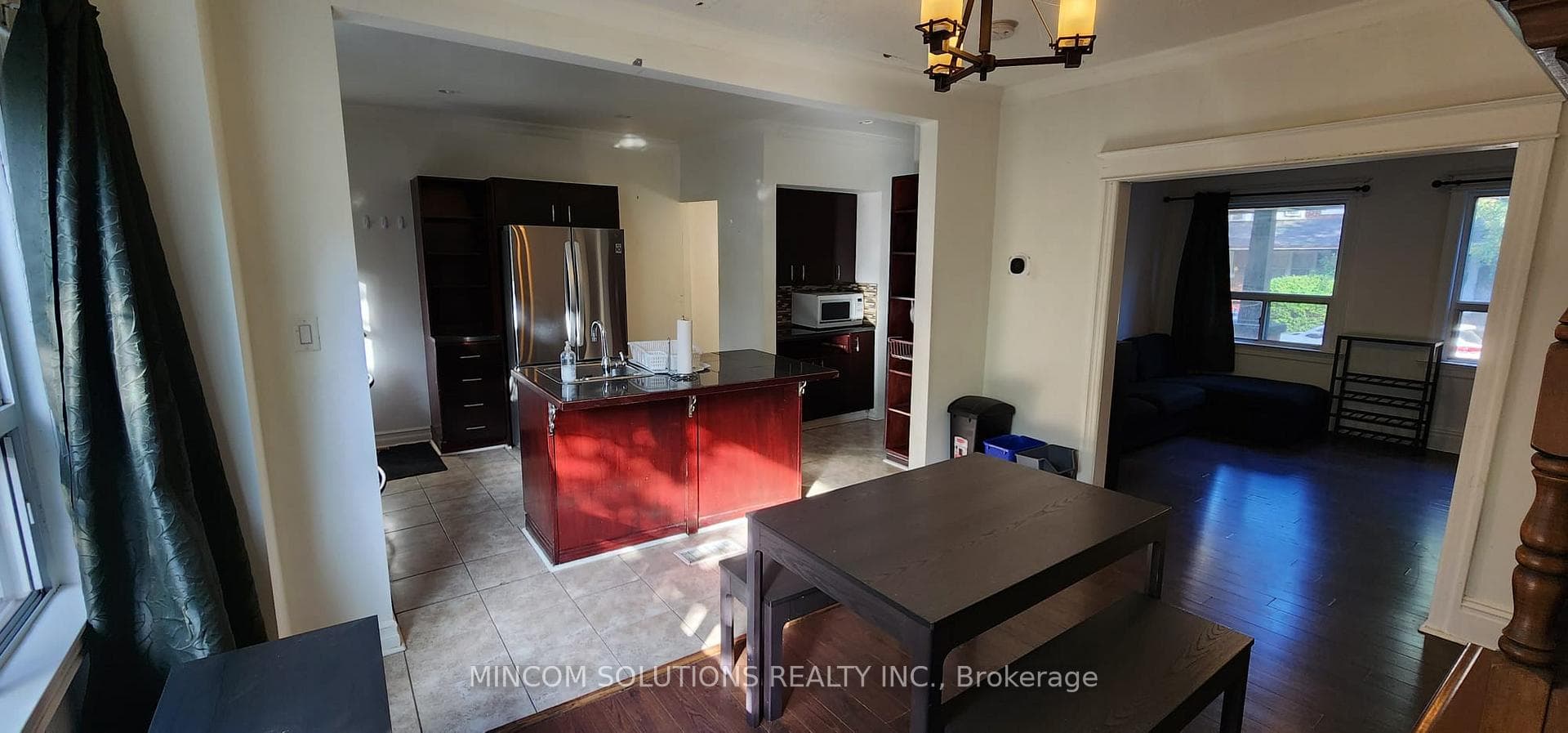 27 Gibson Avenue photo 3