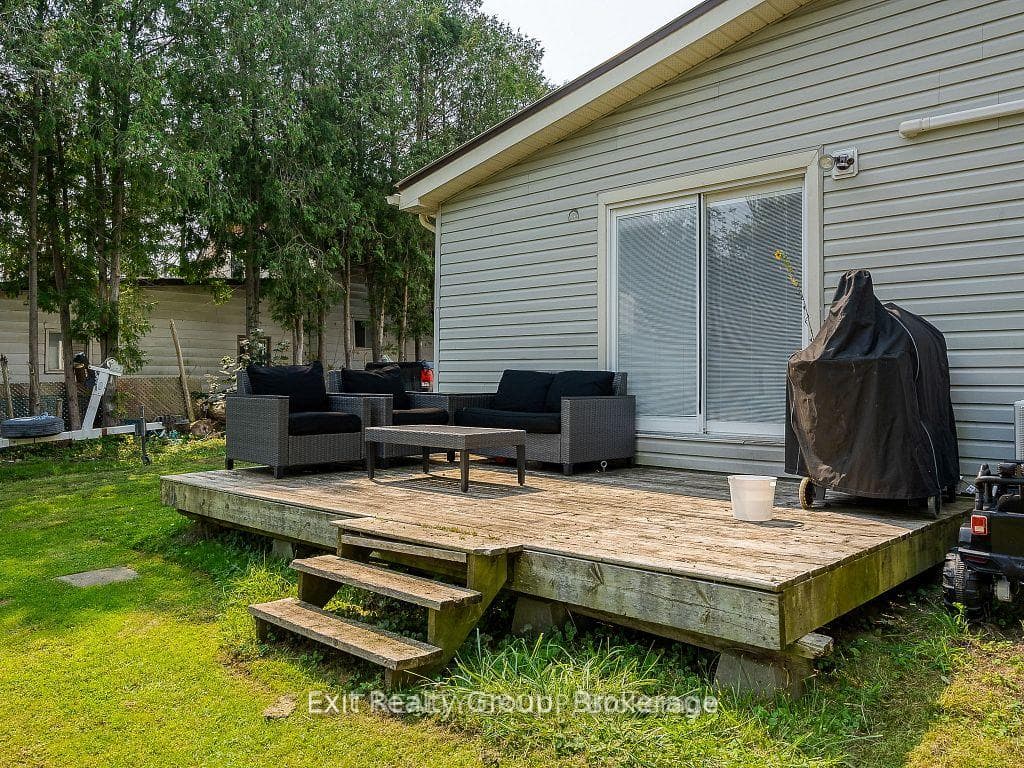 109 Prince Edward Street photo 32
