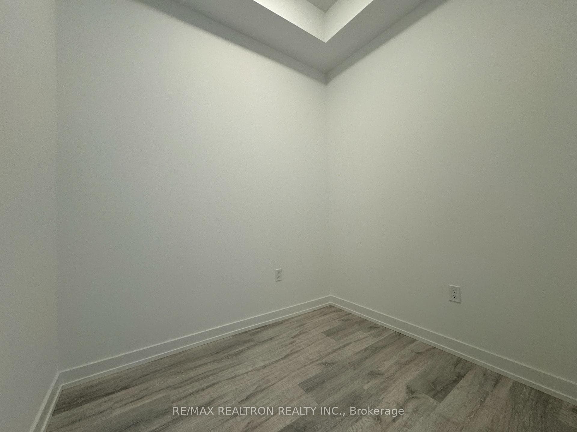 8 Olympic Garden Drive Unit S1910 photo 5