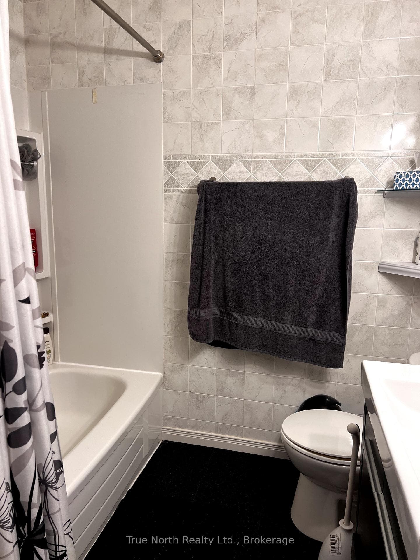 8 Macdonald Street photo 14