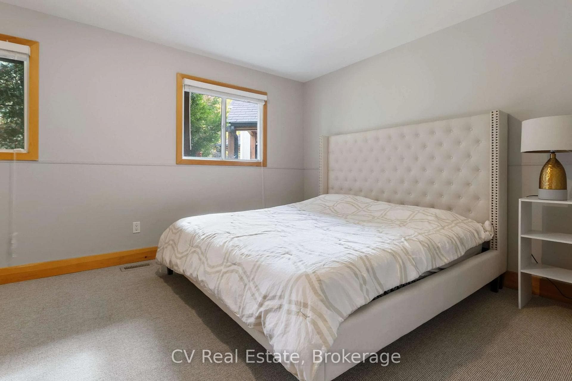 156 Chamonix Crescent photo 36