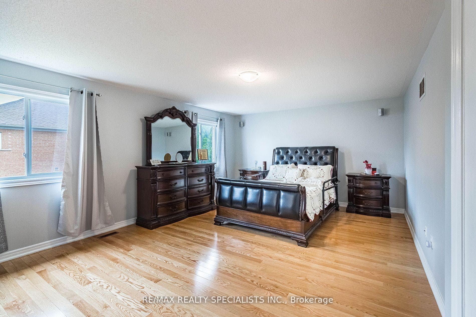 370 Westway Crescent photo 19