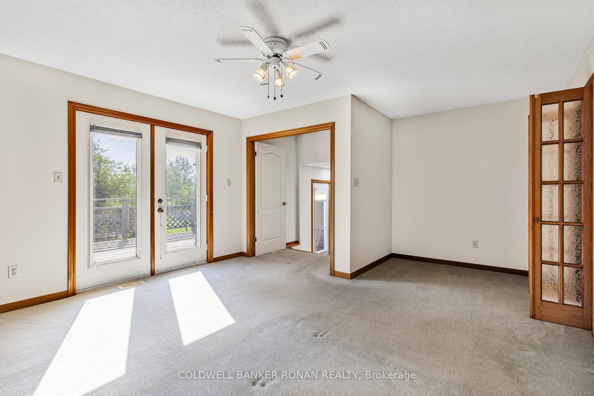 7258 2nd Line photo 18