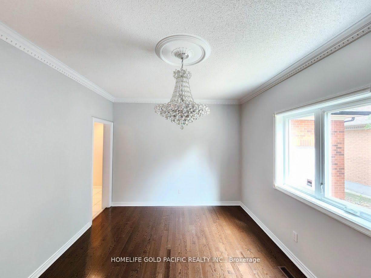 12 Silver Fir Street photo 5