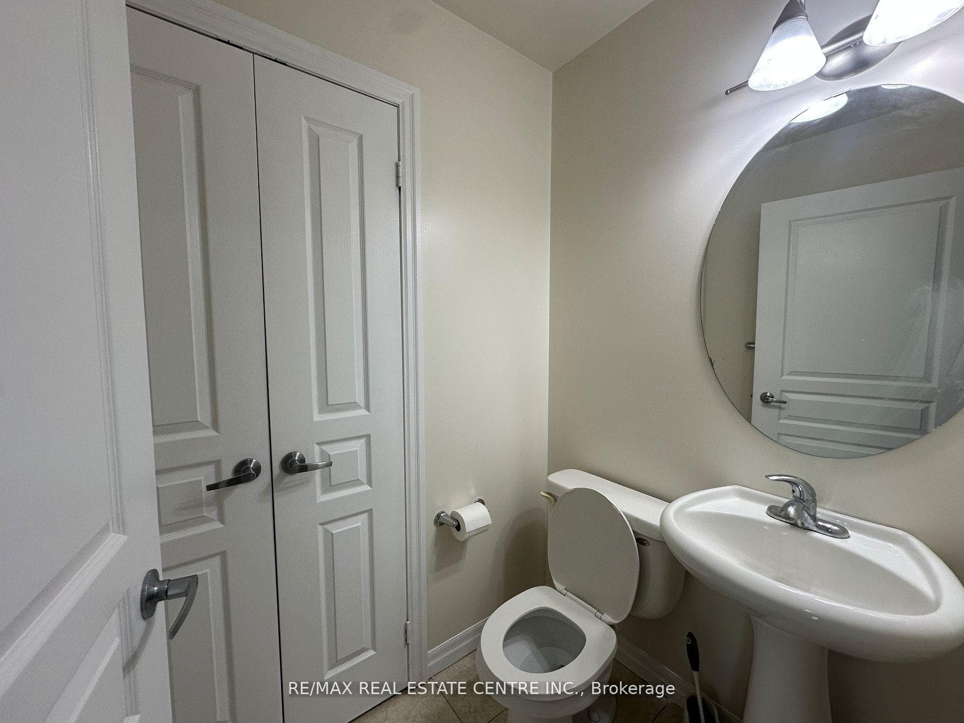 225 Webb Drive Unit 1611 photo 9