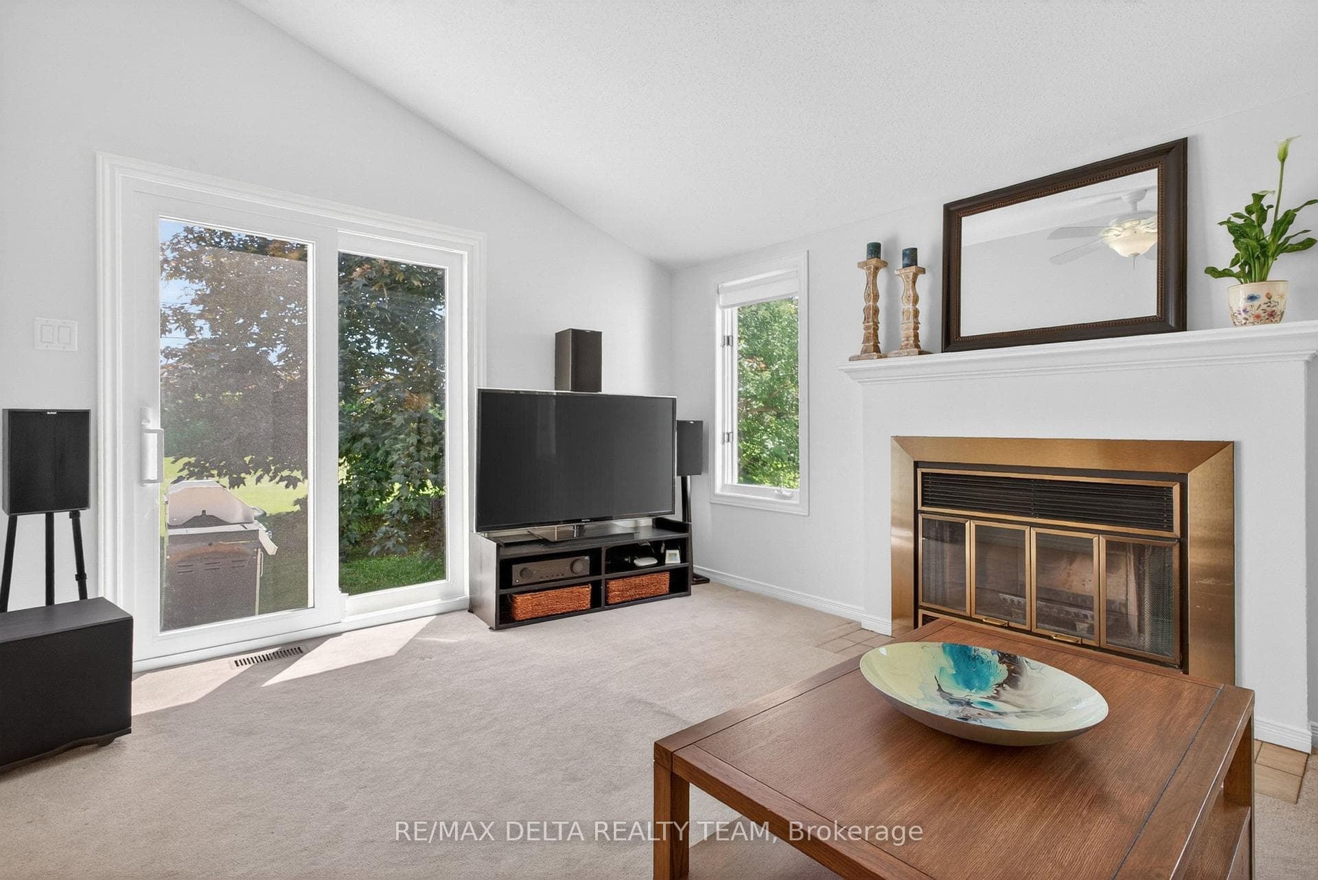 664 Thicket Way photo 24