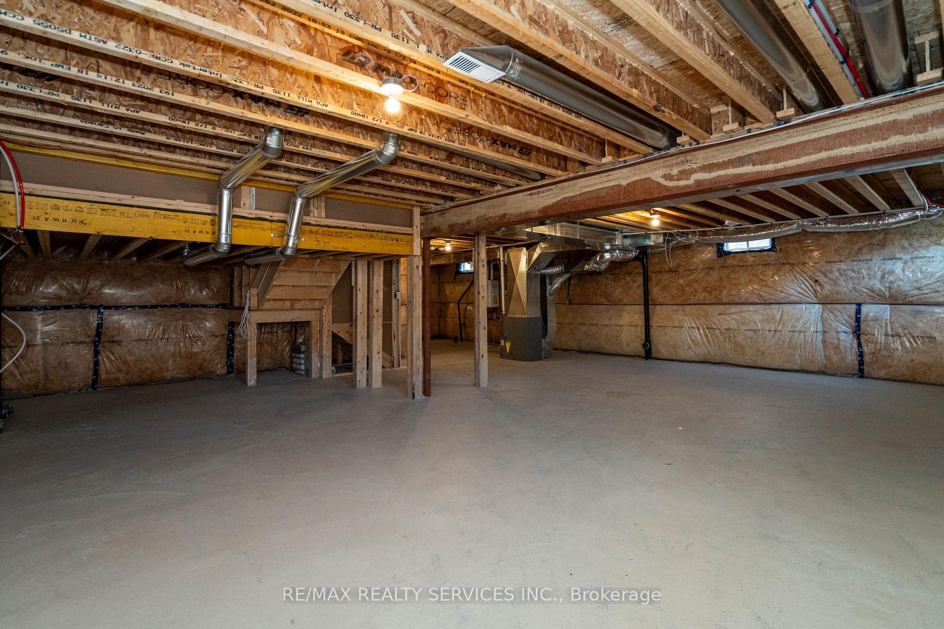 269 dingman Street photo 38