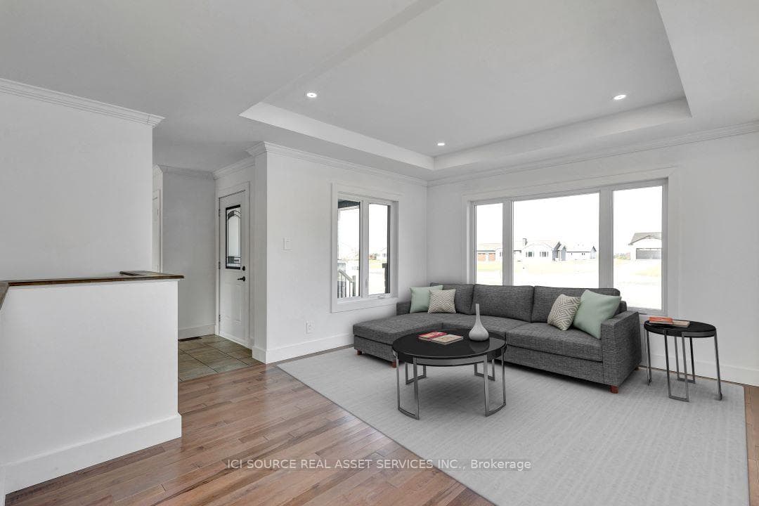 304 Trudeau Crescent photo 4