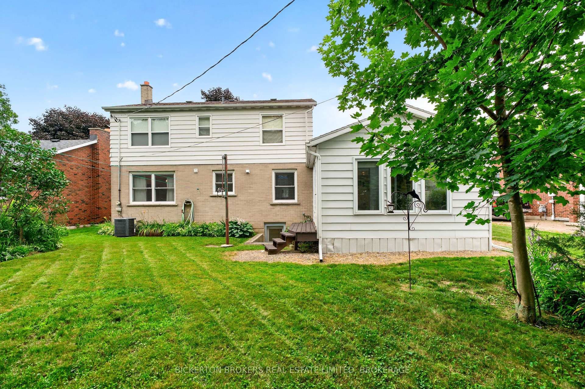 160 Elmwood Drive photo 7