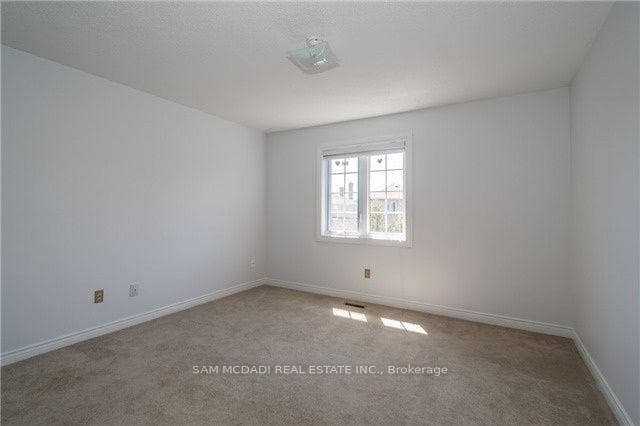 1323 Greeniaus Road photo 12