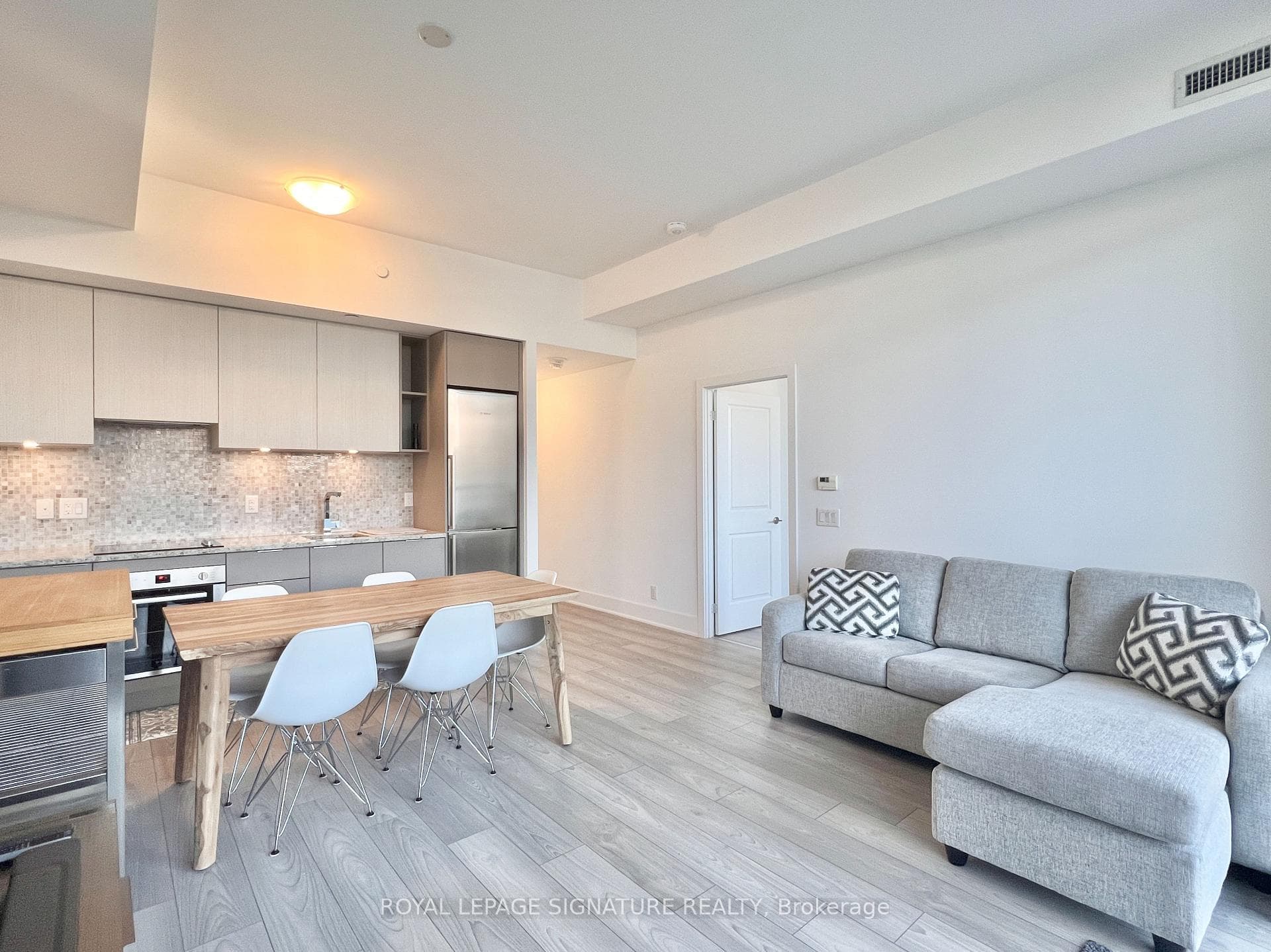 120 Parliament Street Unit 303 photo 9