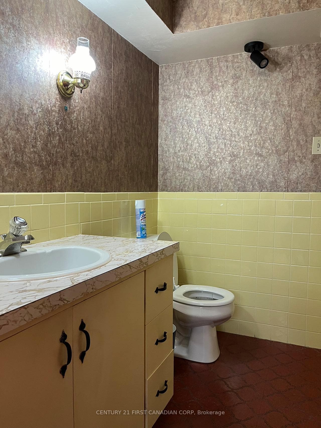 34 Benson Crescent photo 21