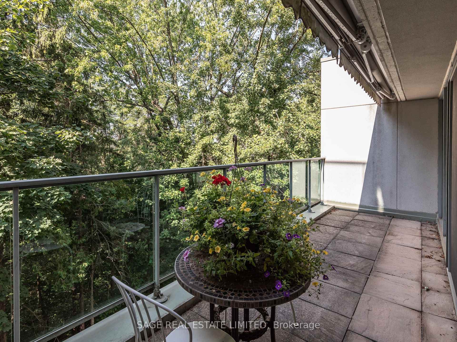 Private ravine terrace