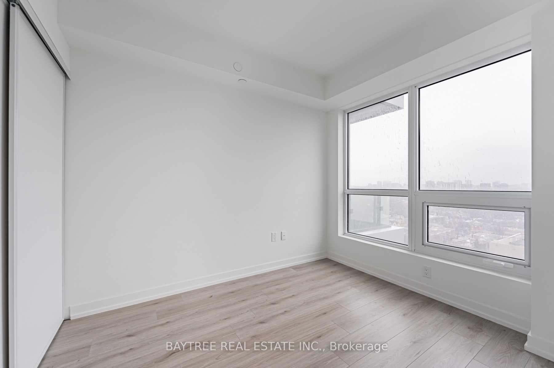 395 Bloor Street Unit 1808 photo 8