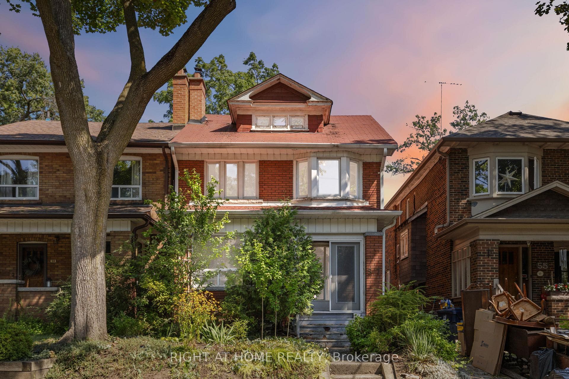 57 Evans Avenue photo 1