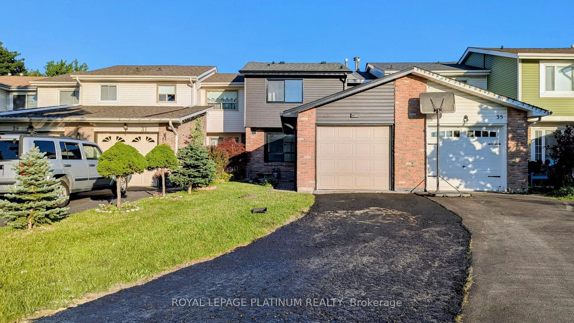 33 Greene Drive photo 1
