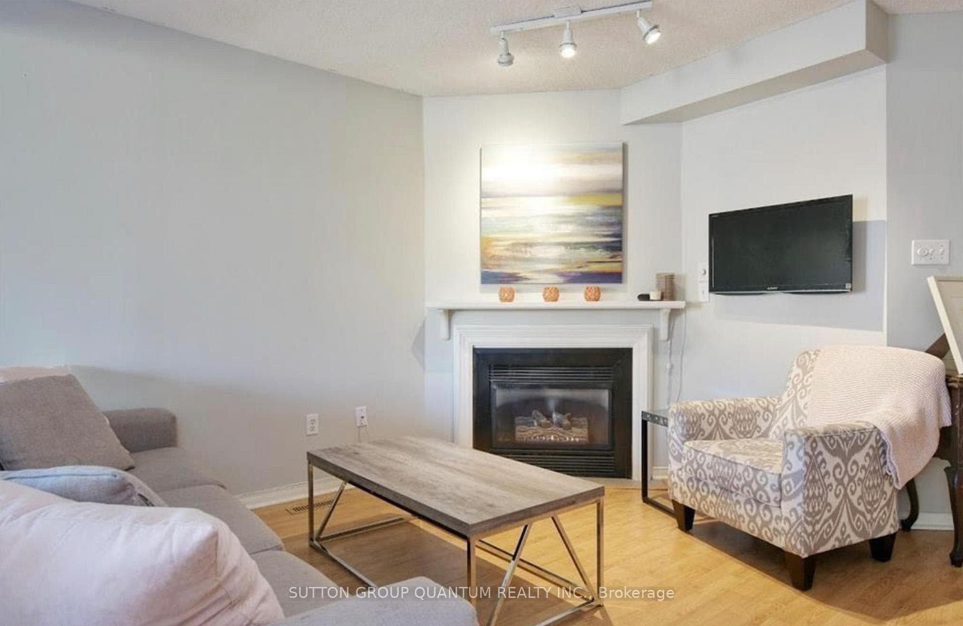 2940 HEADON FOREST Drive Unit 21 photo 4