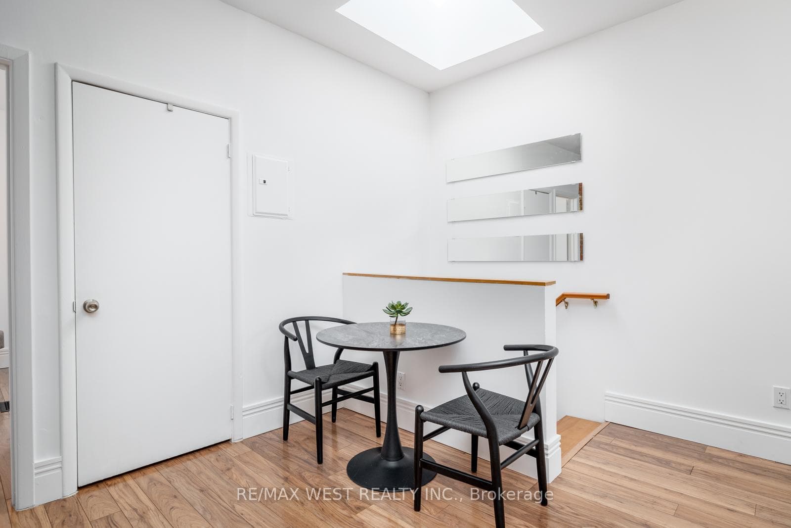 2185 Dundas Street Unit Unit 2 photo 7