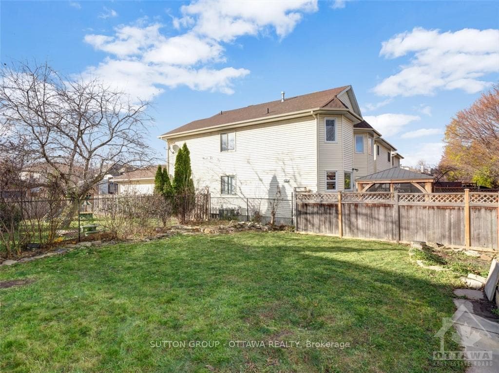 53 SADDLEHORN Crescent photo 29