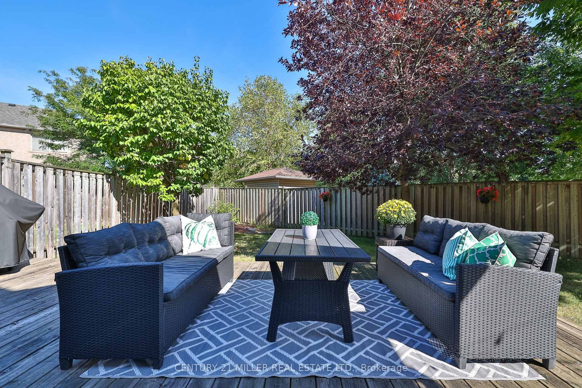 2432 Baintree Crescent photo 30