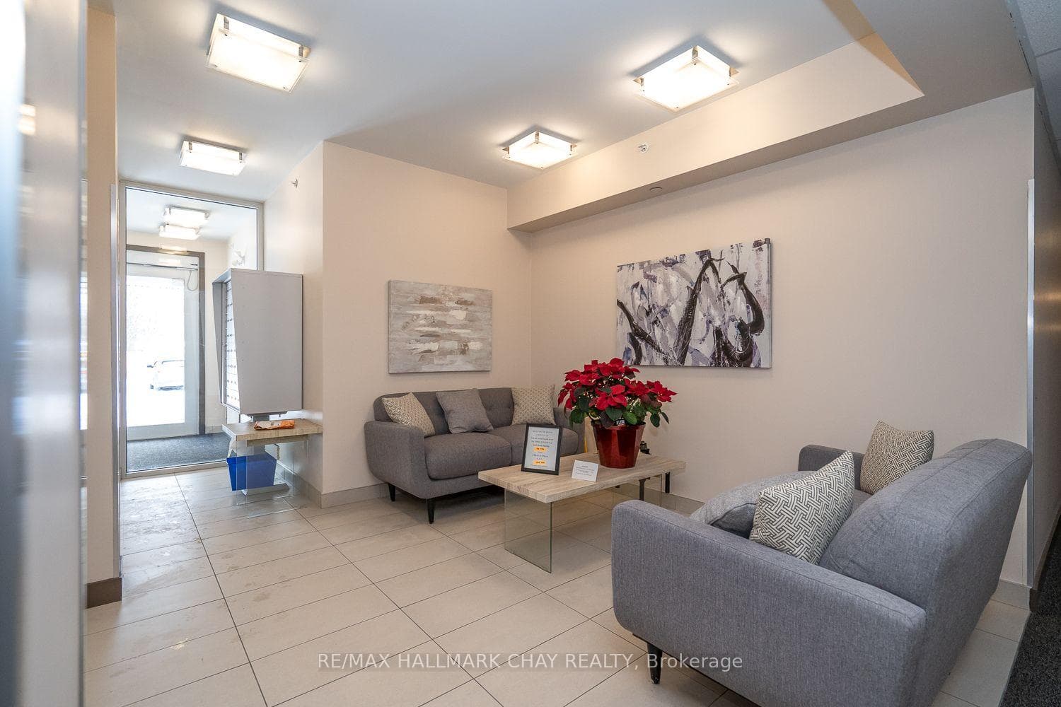 69 Boyne Street Unit 105 photo 11