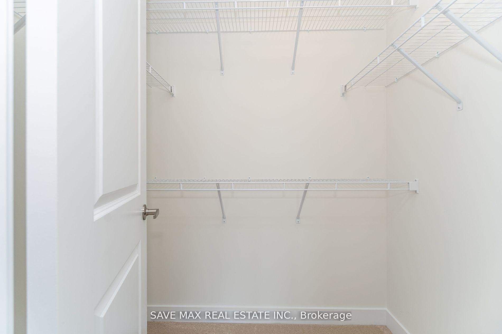 1082 Thompson Drive photo 23