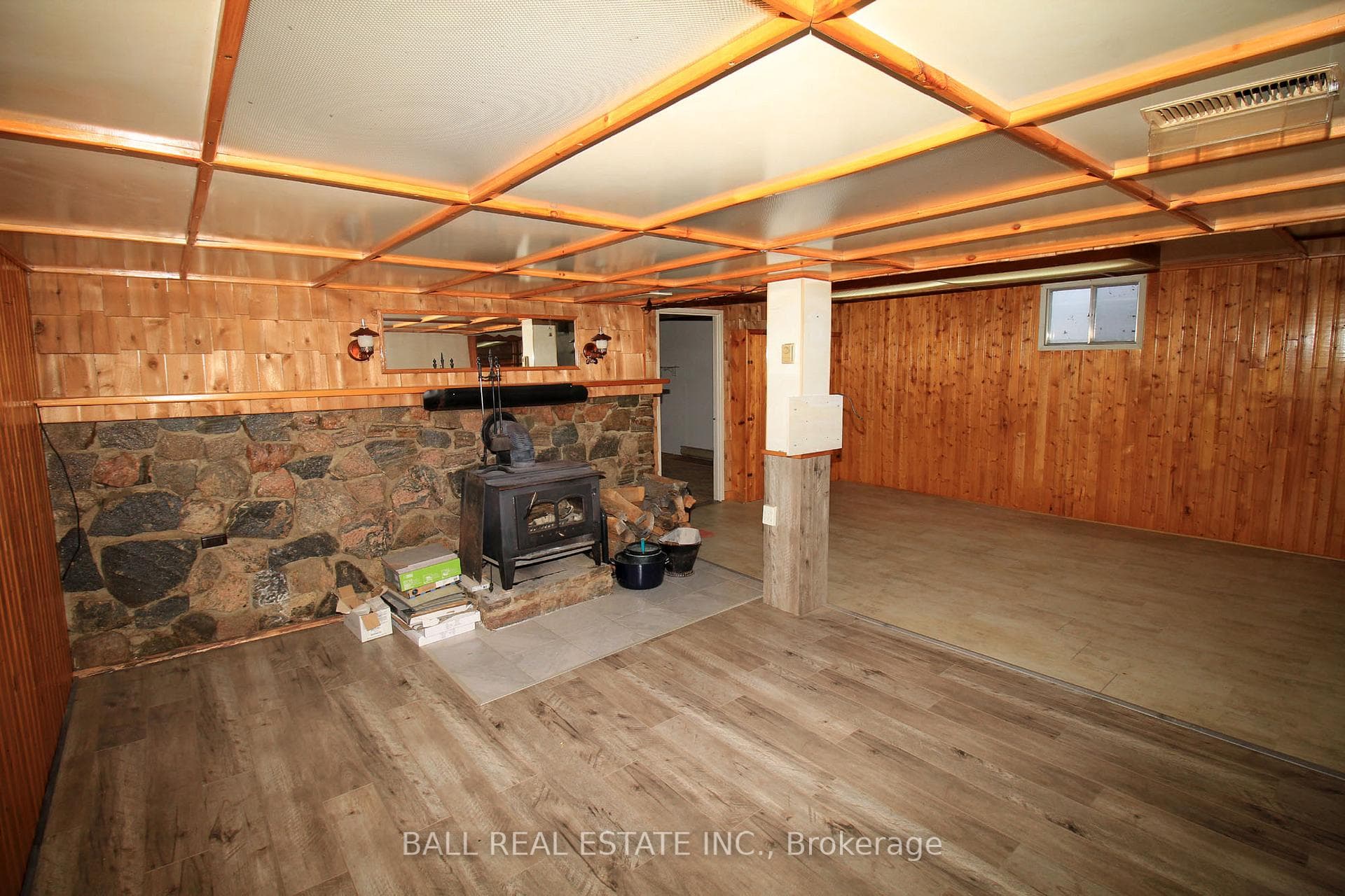 9 Great Oak Street photo 24
