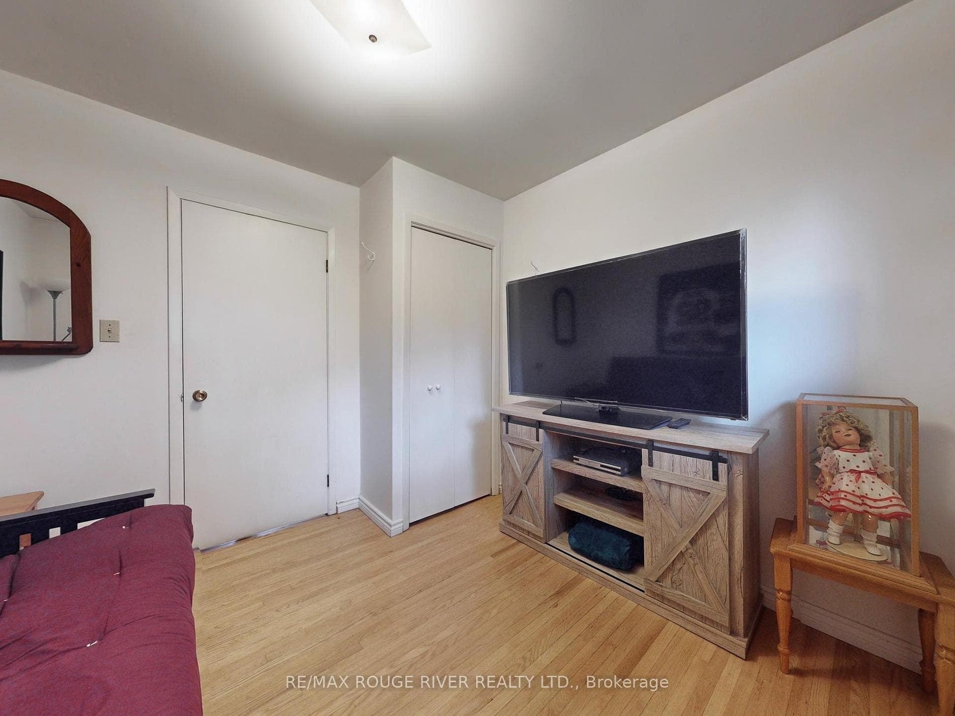 8 Harrison Drive photo 21