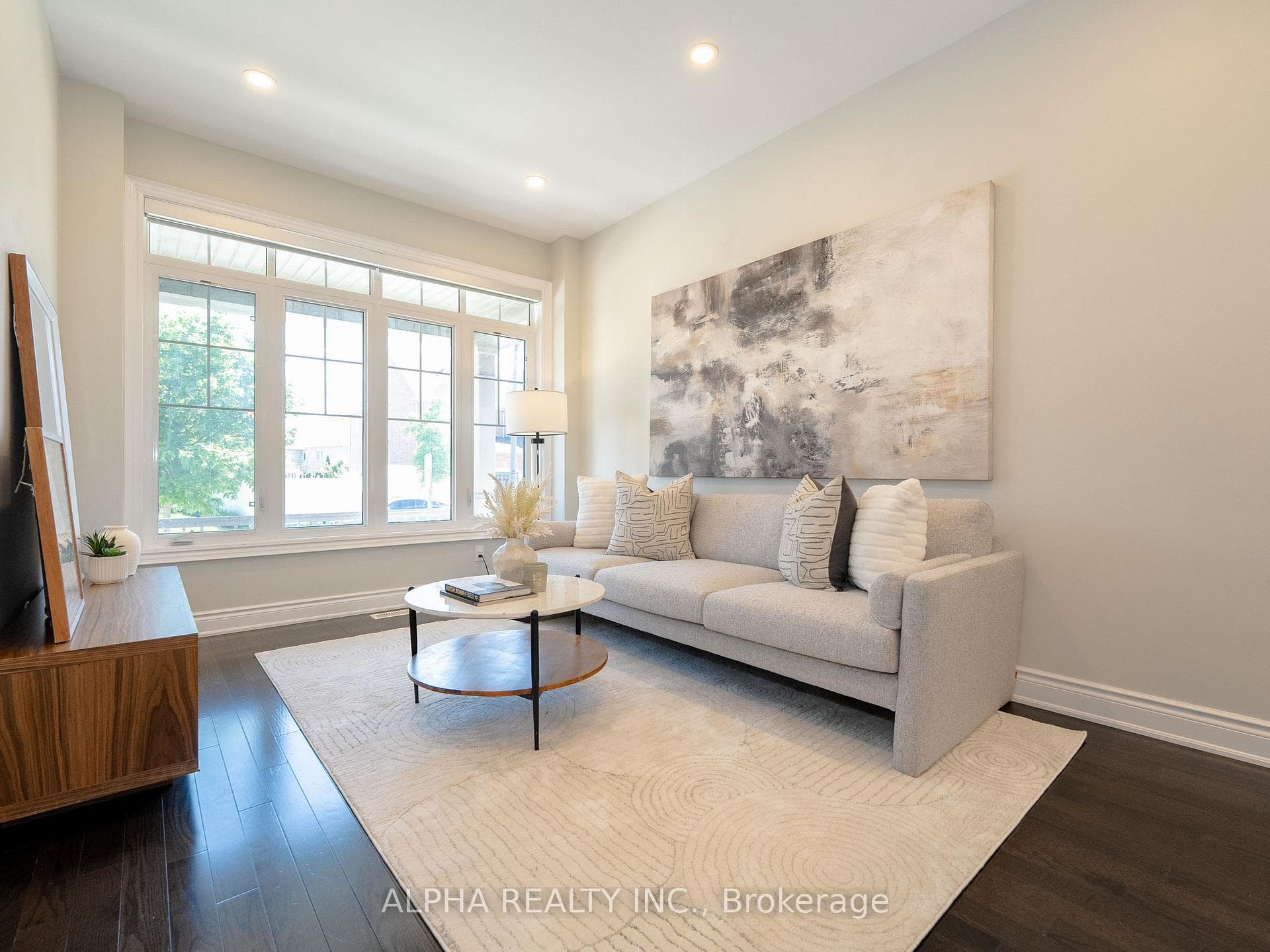 120 William Bartlett Drive photo 4