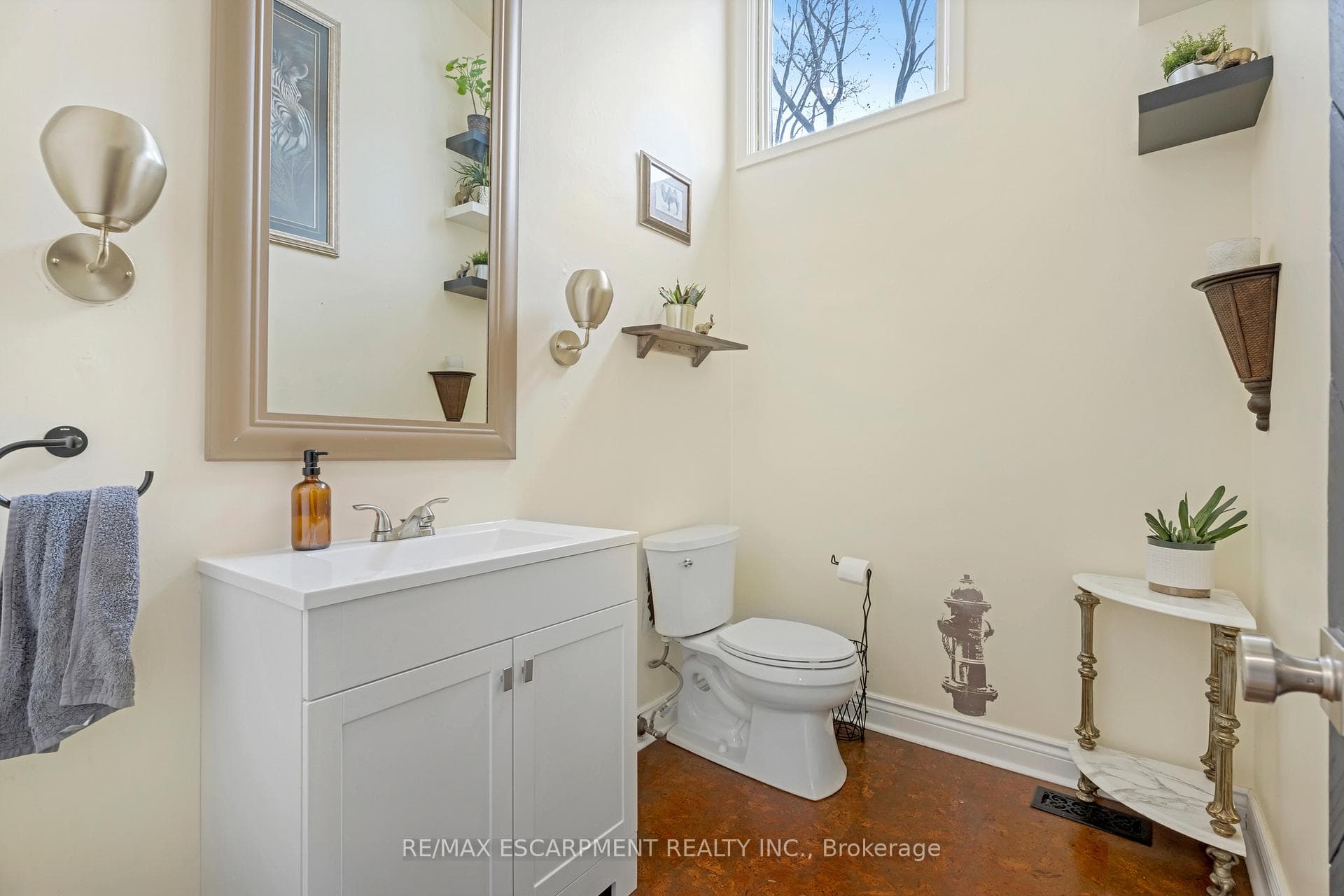 6 ARCADE Crescent photo 19
