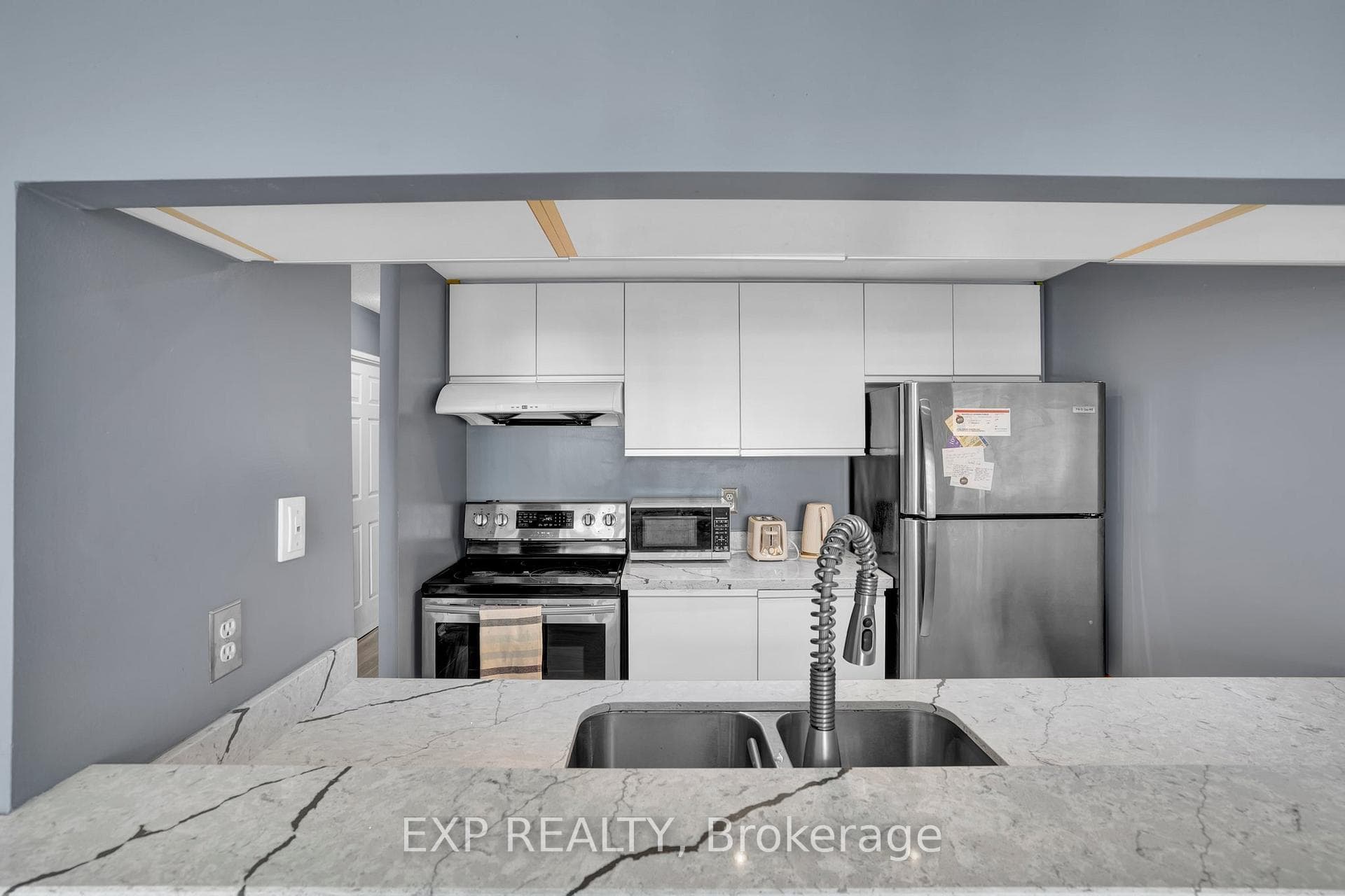 101 Subway Crescent Unit 1001 photo 13