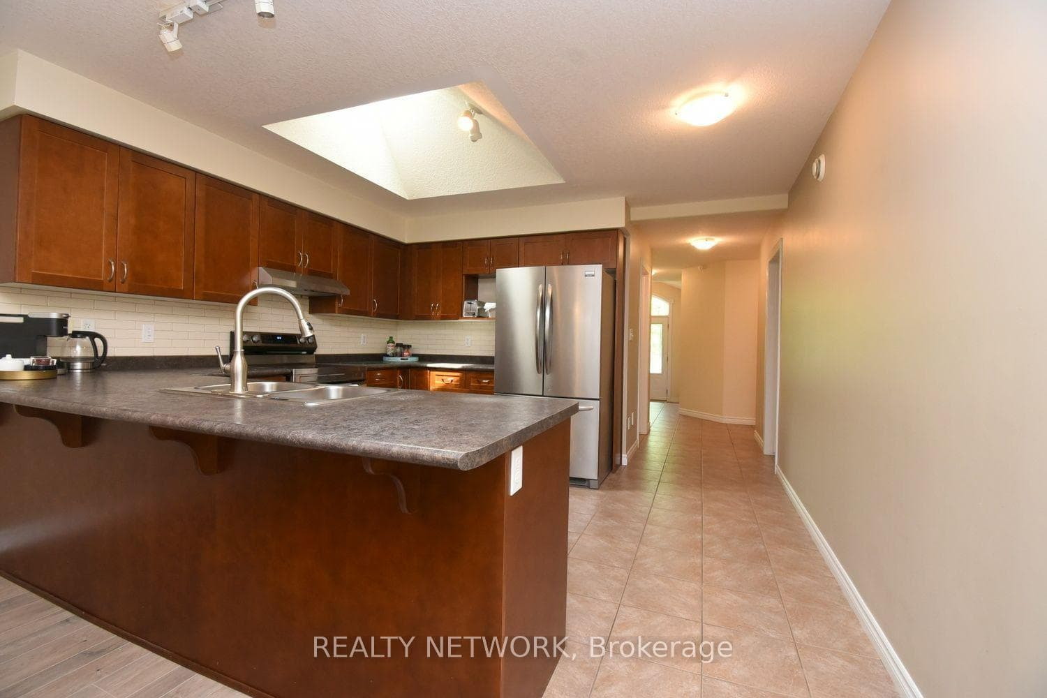 132 Clough Crescent photo 13
