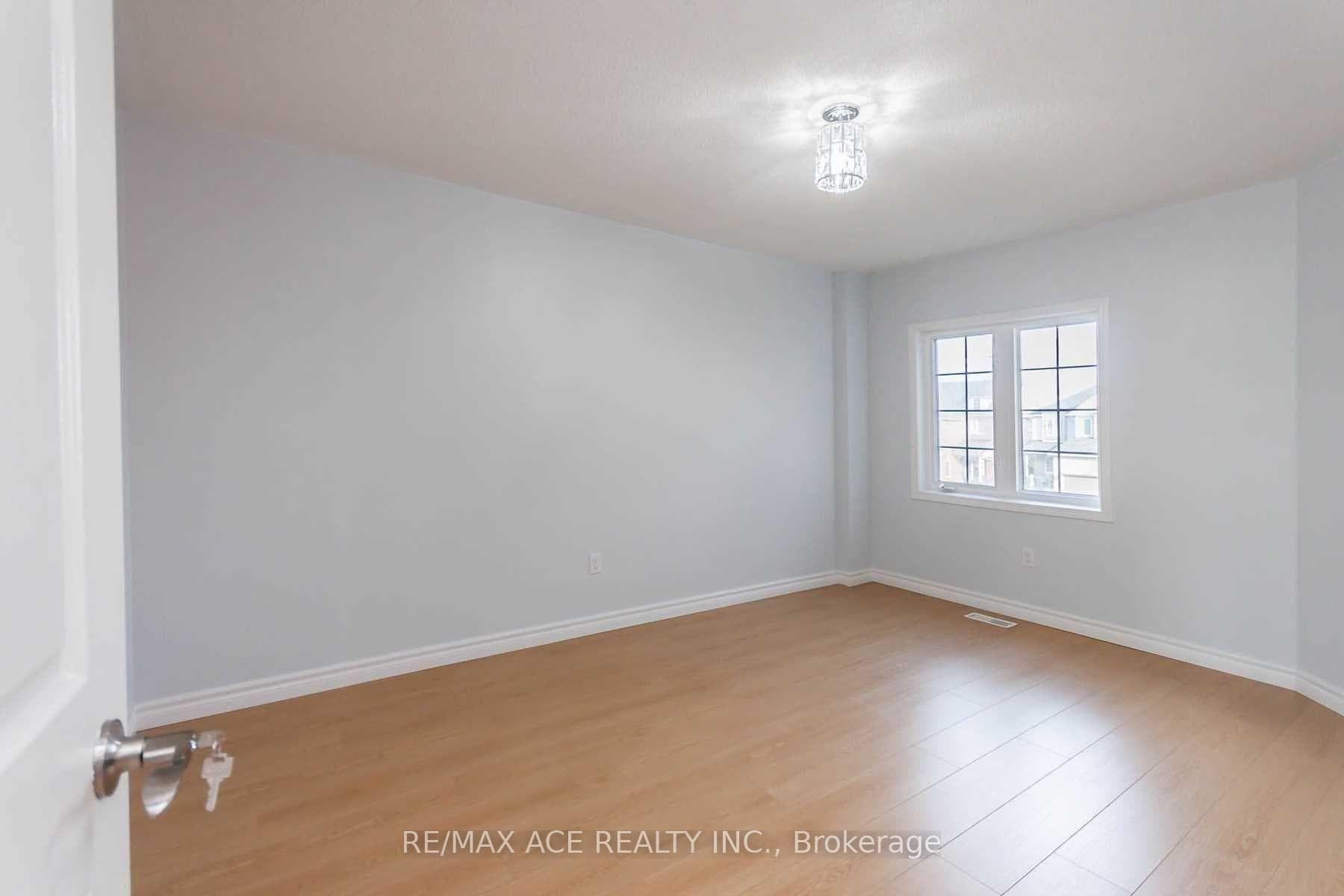 137 Hutton Place photo 29