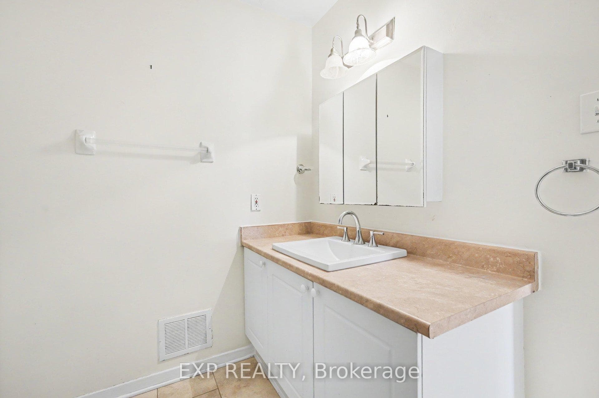 61 Monterey Drive photo 11