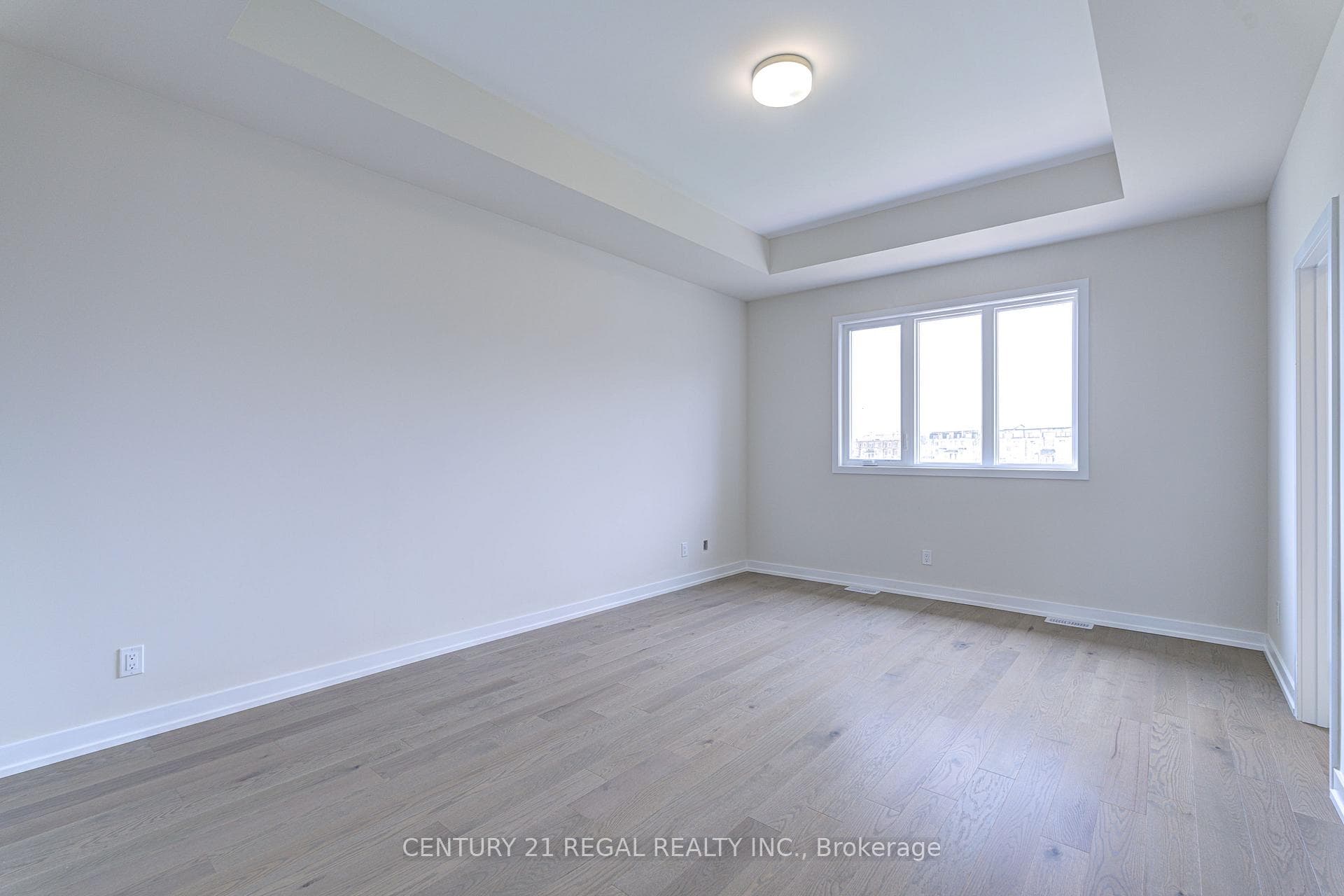 1186 Dartmouth Crescent photo 28
