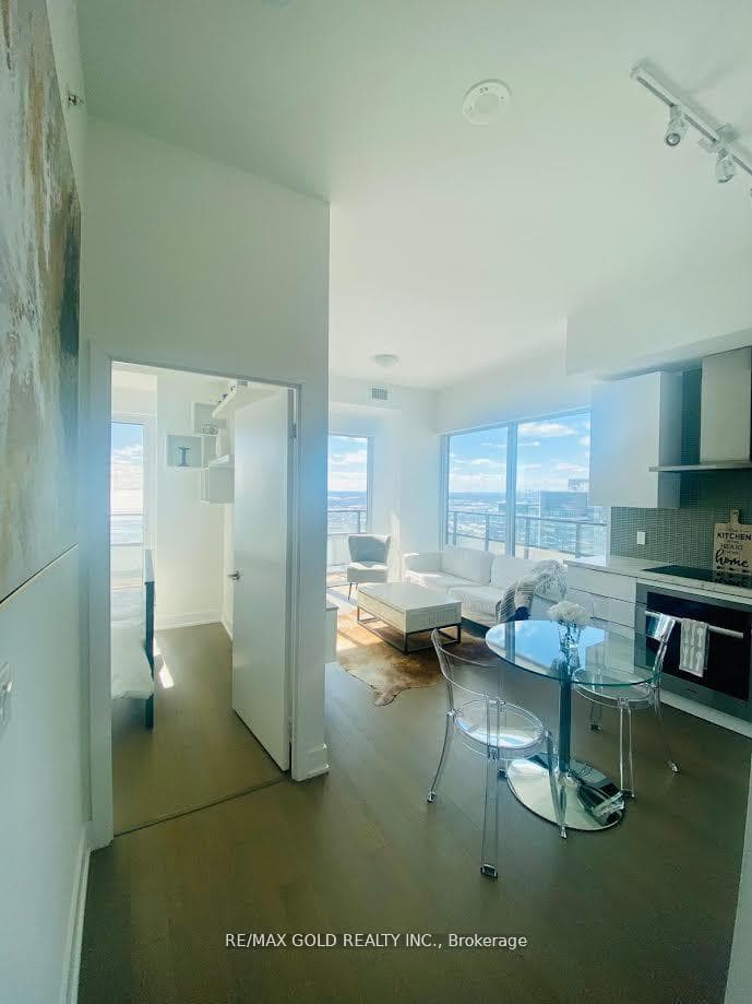 20 Shore Breeze Drive Unit 4501 photo 9