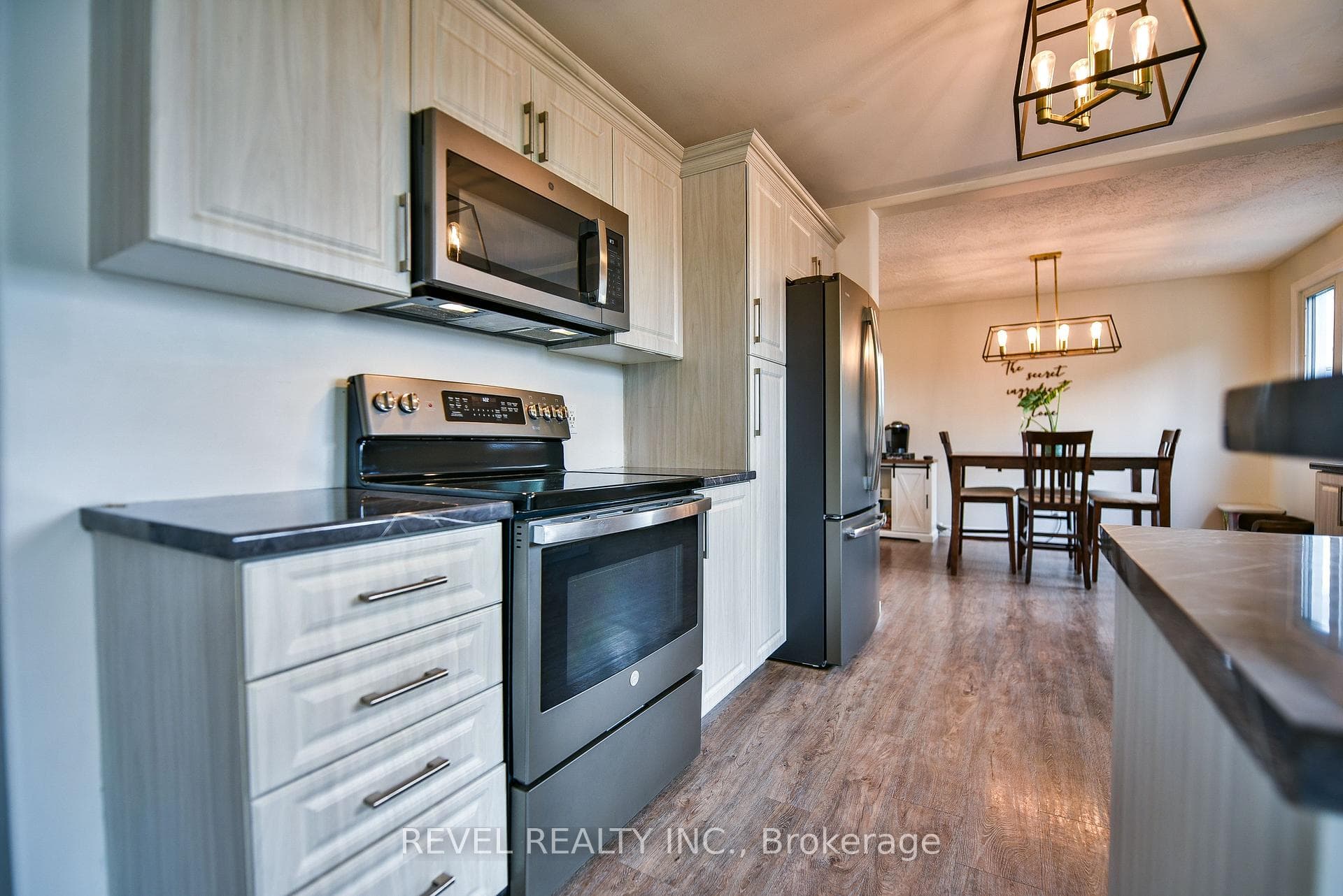 376 Morandin Avenue photo 13