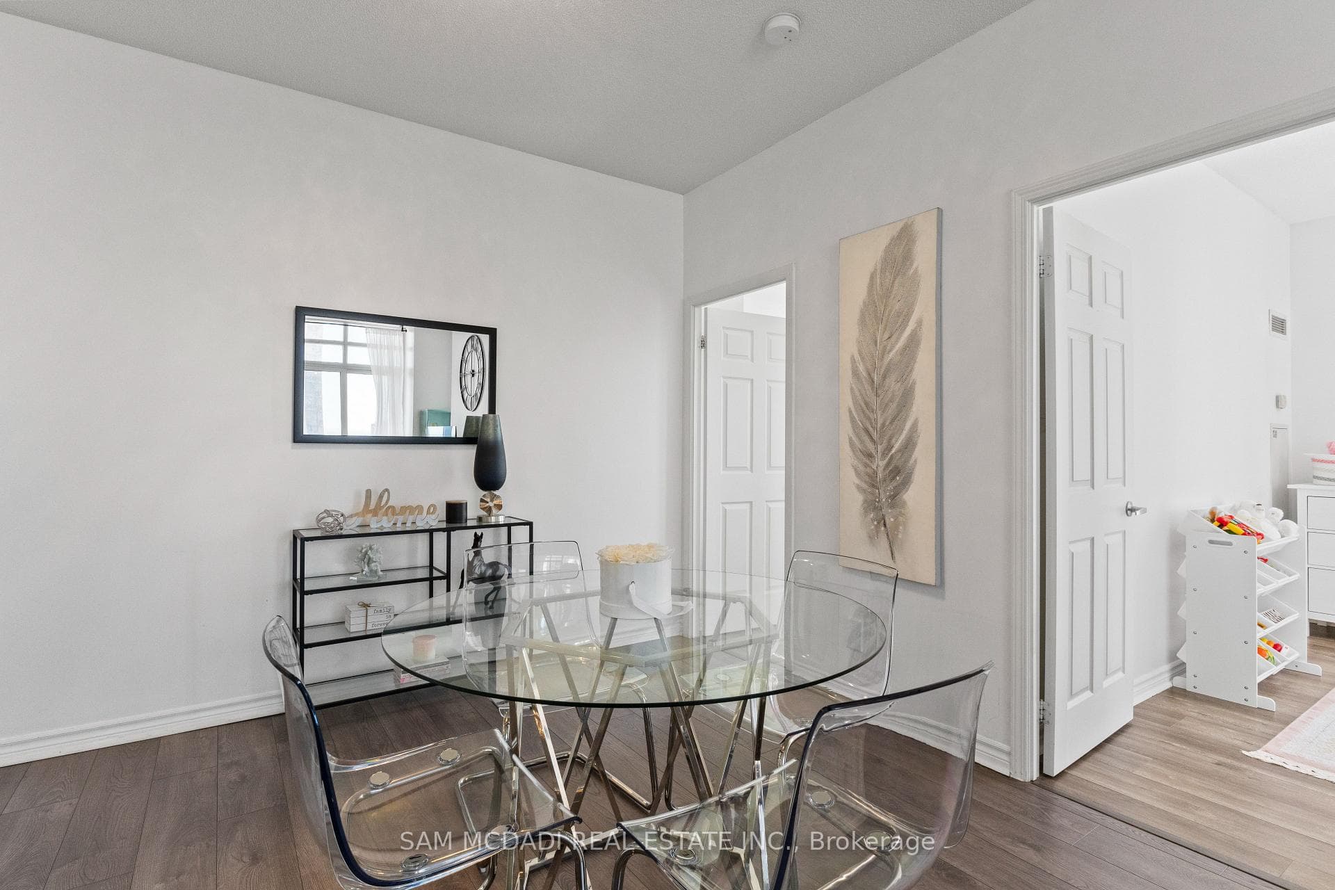 388 Prince Of Wales Drive Unit 2404 photo 8
