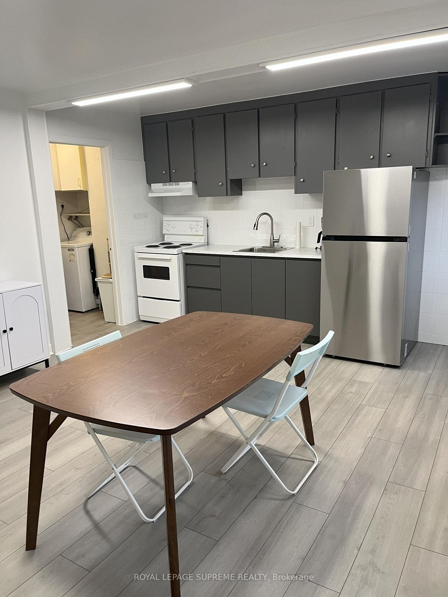 1322 Dundas Street Unit 2 photo 18