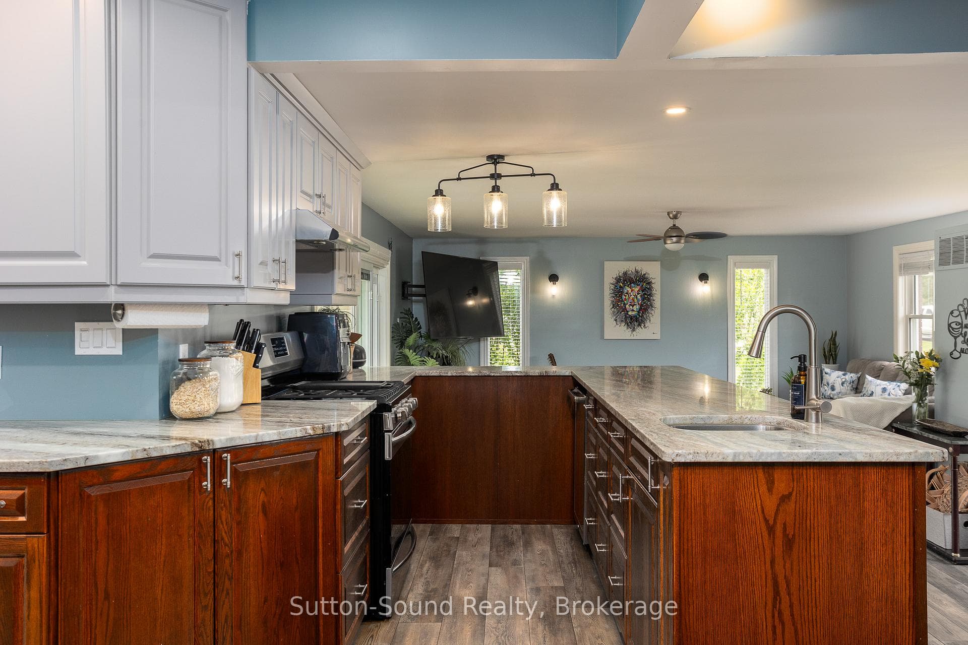 864 16th Street photo 6