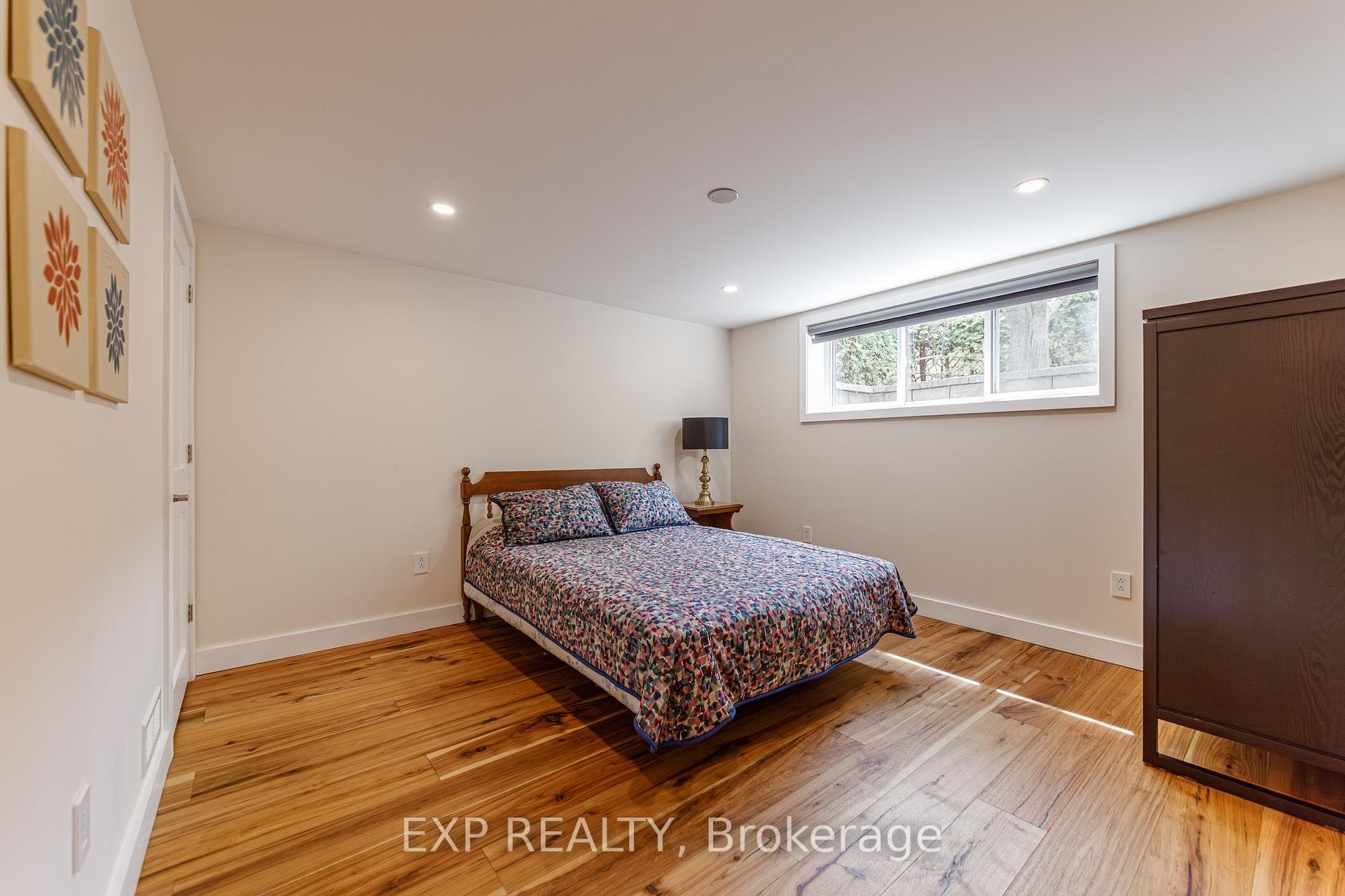 1642 Valmarie Avenue photo 24