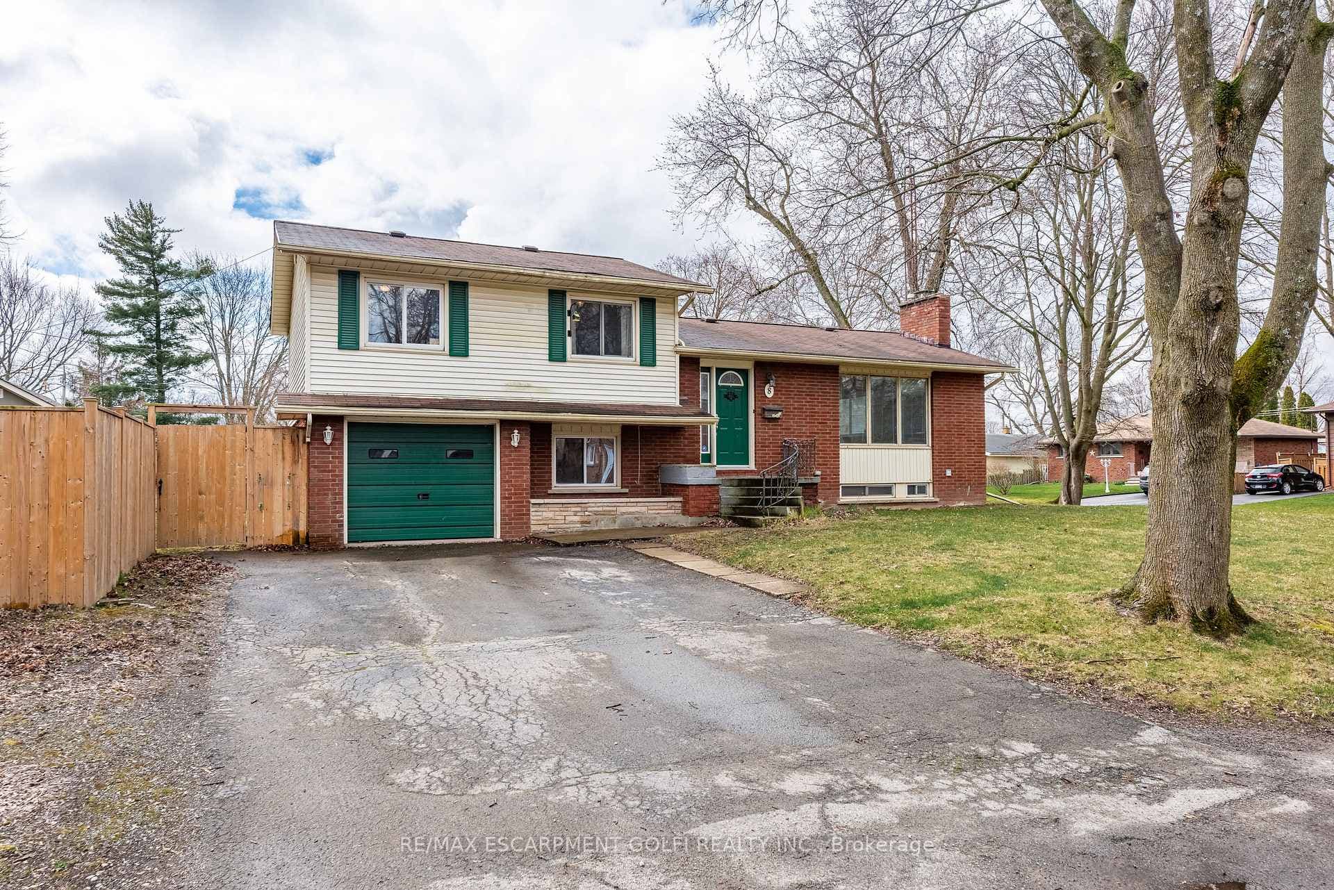 8 Plazaway N/A photo 1