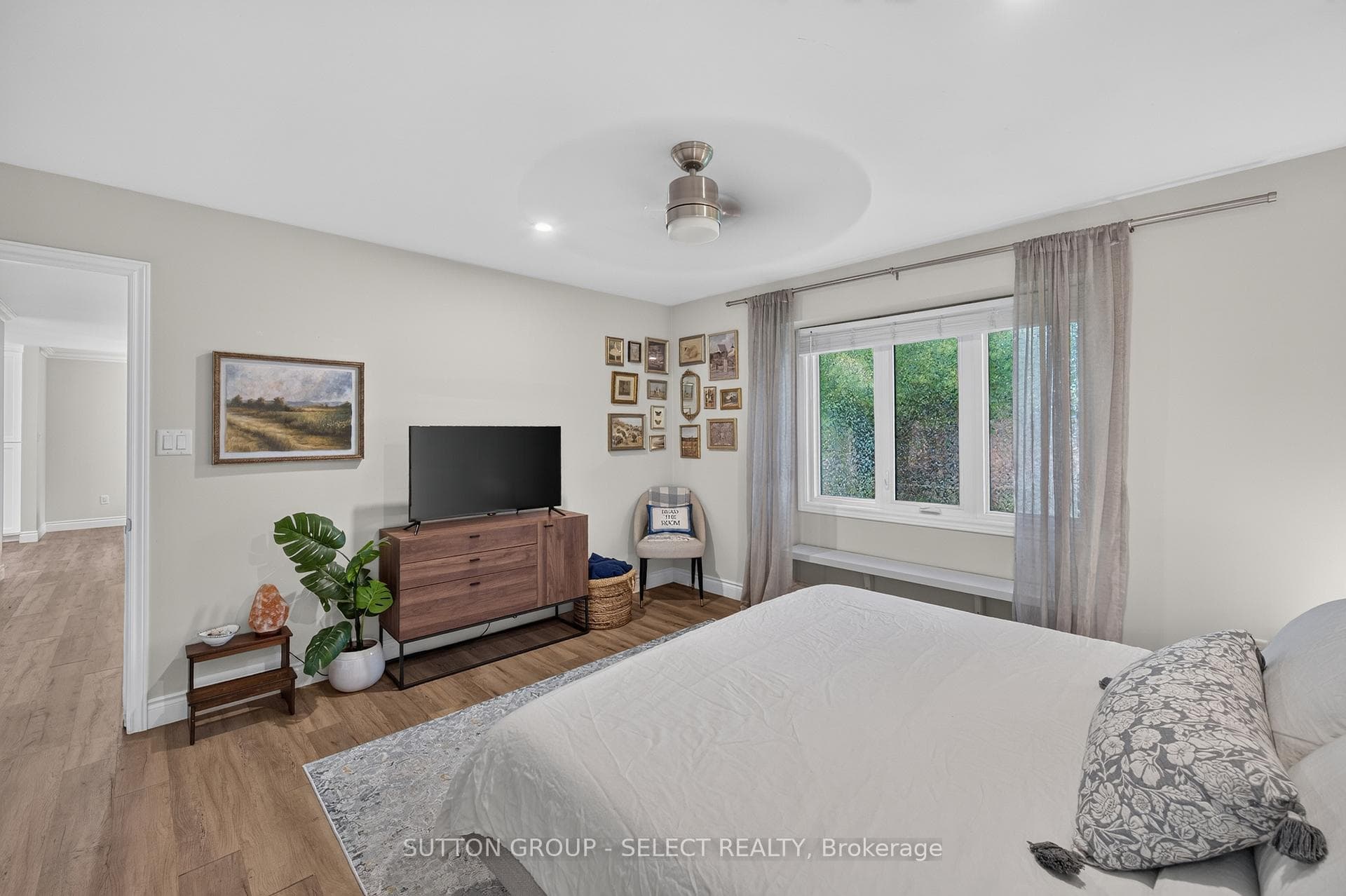 65 Fiddlers Green Road Unit 24 photo 17