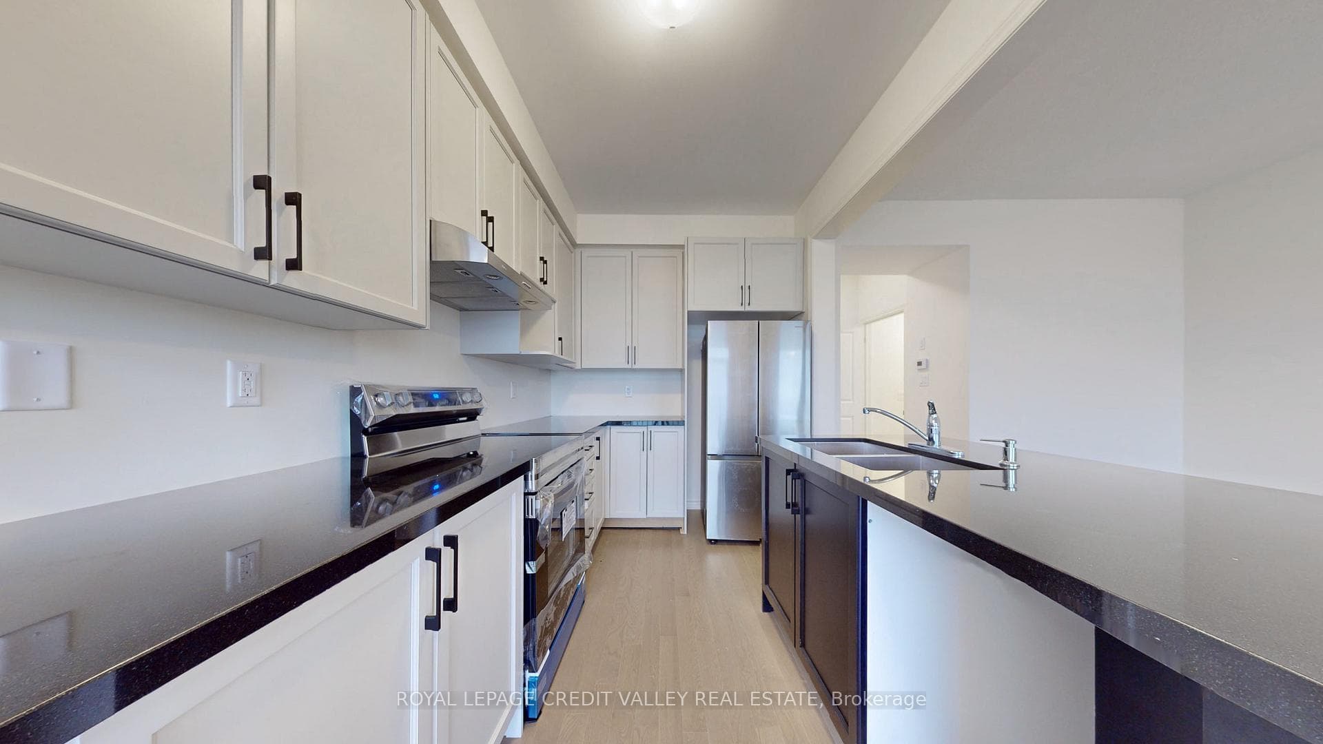 1221 Rexton Drive photo 11