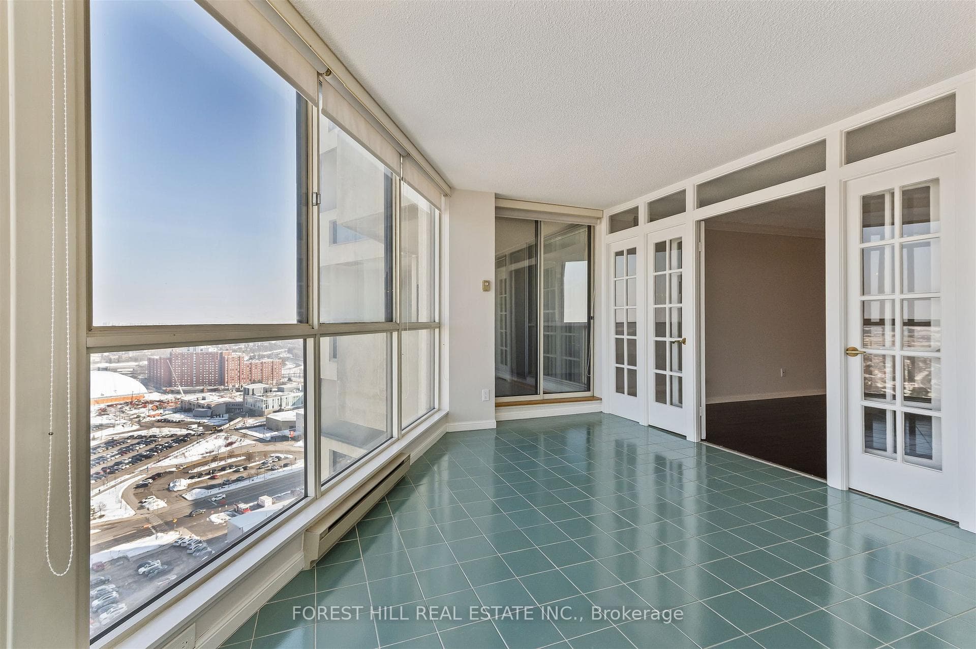 85 Skymark Drive Unit 2305 photo 18