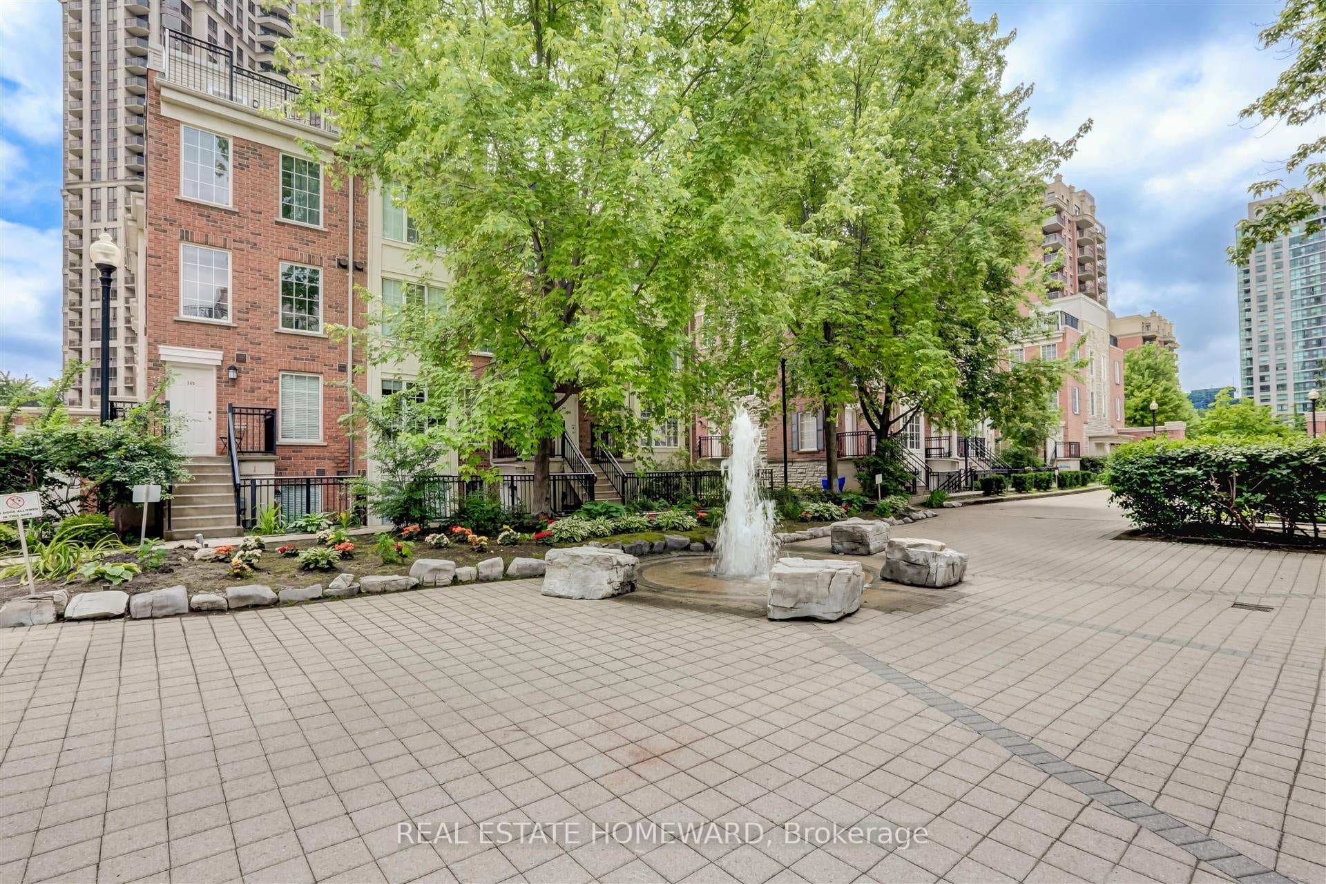 Resort-like townhouse grounds