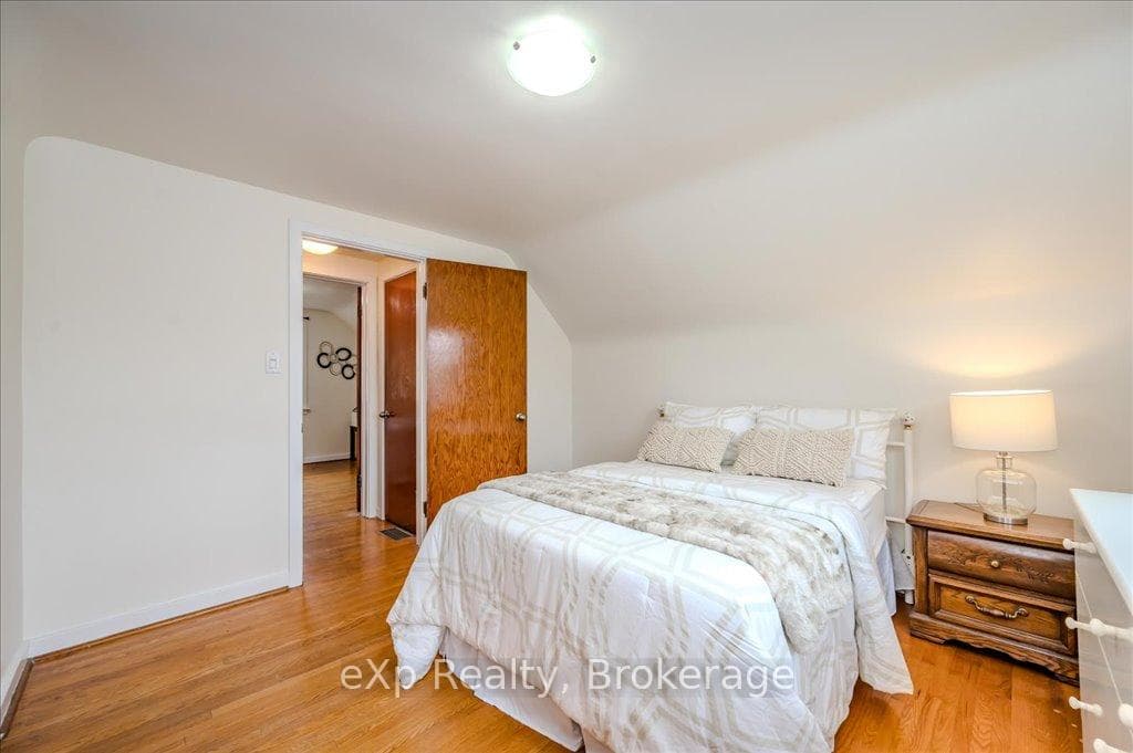 5 Paul Avenue photo 23